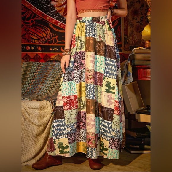 Colorful exotic long dress - Picture 2 of 5